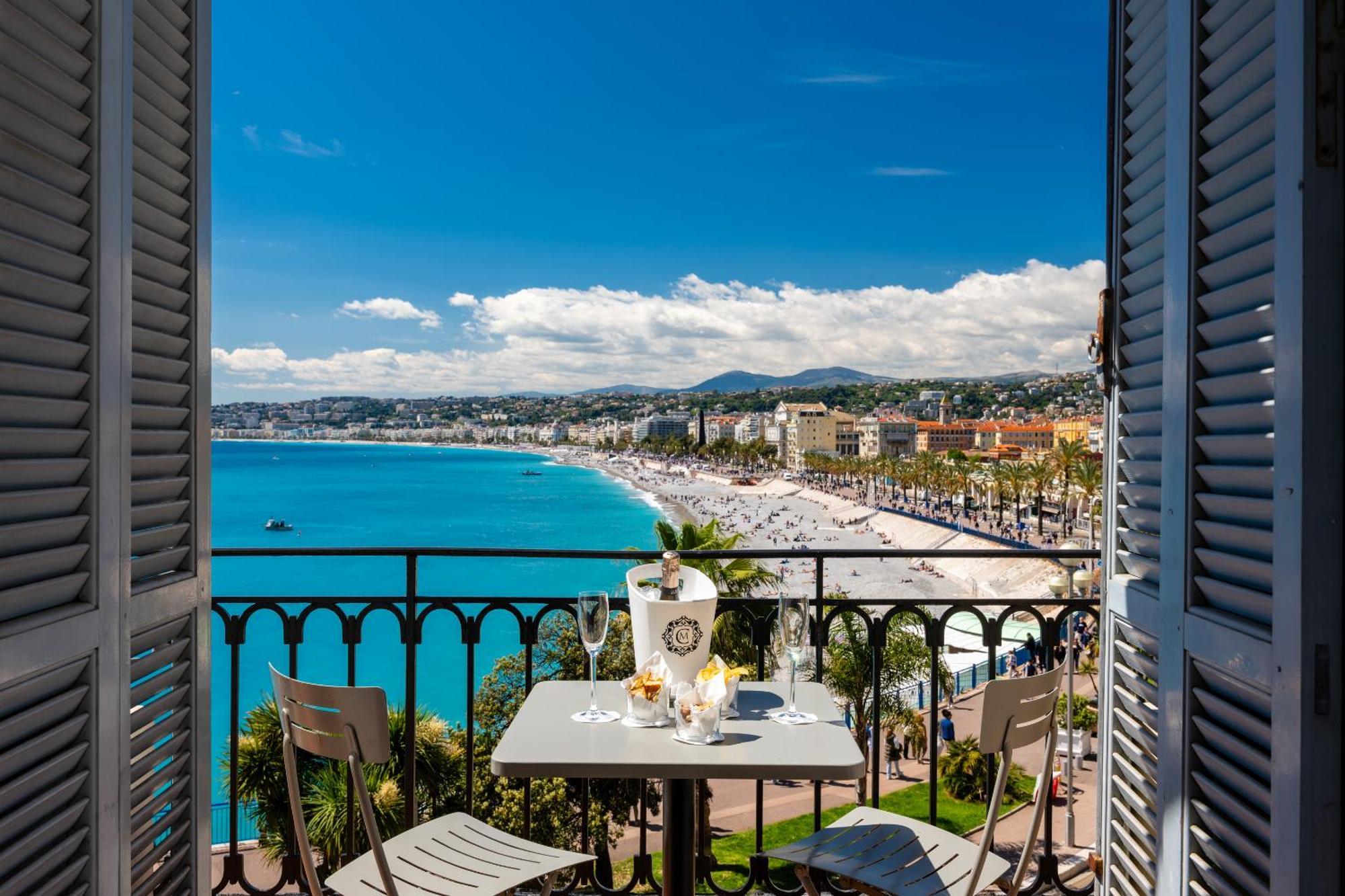 2 Romantic Hotels on Promenade des Anglais That Deliver