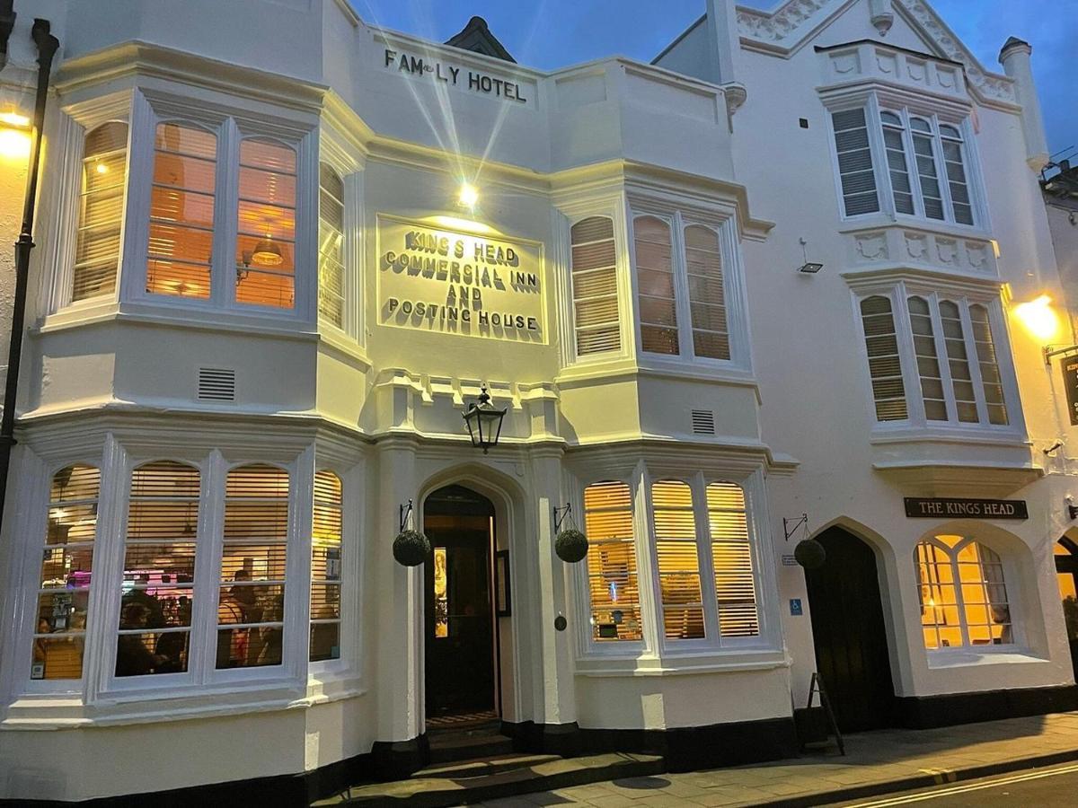 Where to Stay Solo in Lincolnshire: 6 Best Hotels