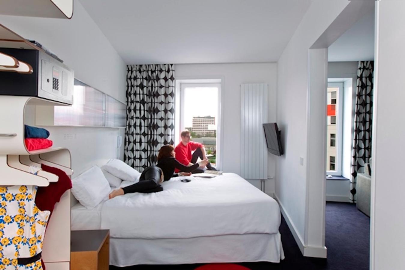 Where to Stay in Mitte: 2 Central Berlin Hotels Compared
