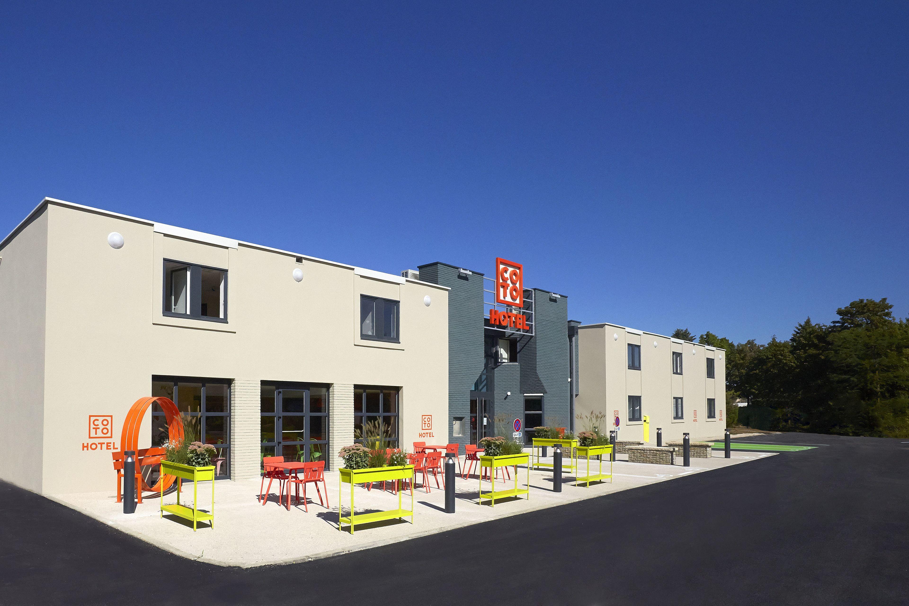 Staying in Bourgogne-Franche-Comté: 7 Budget Hotels Compared