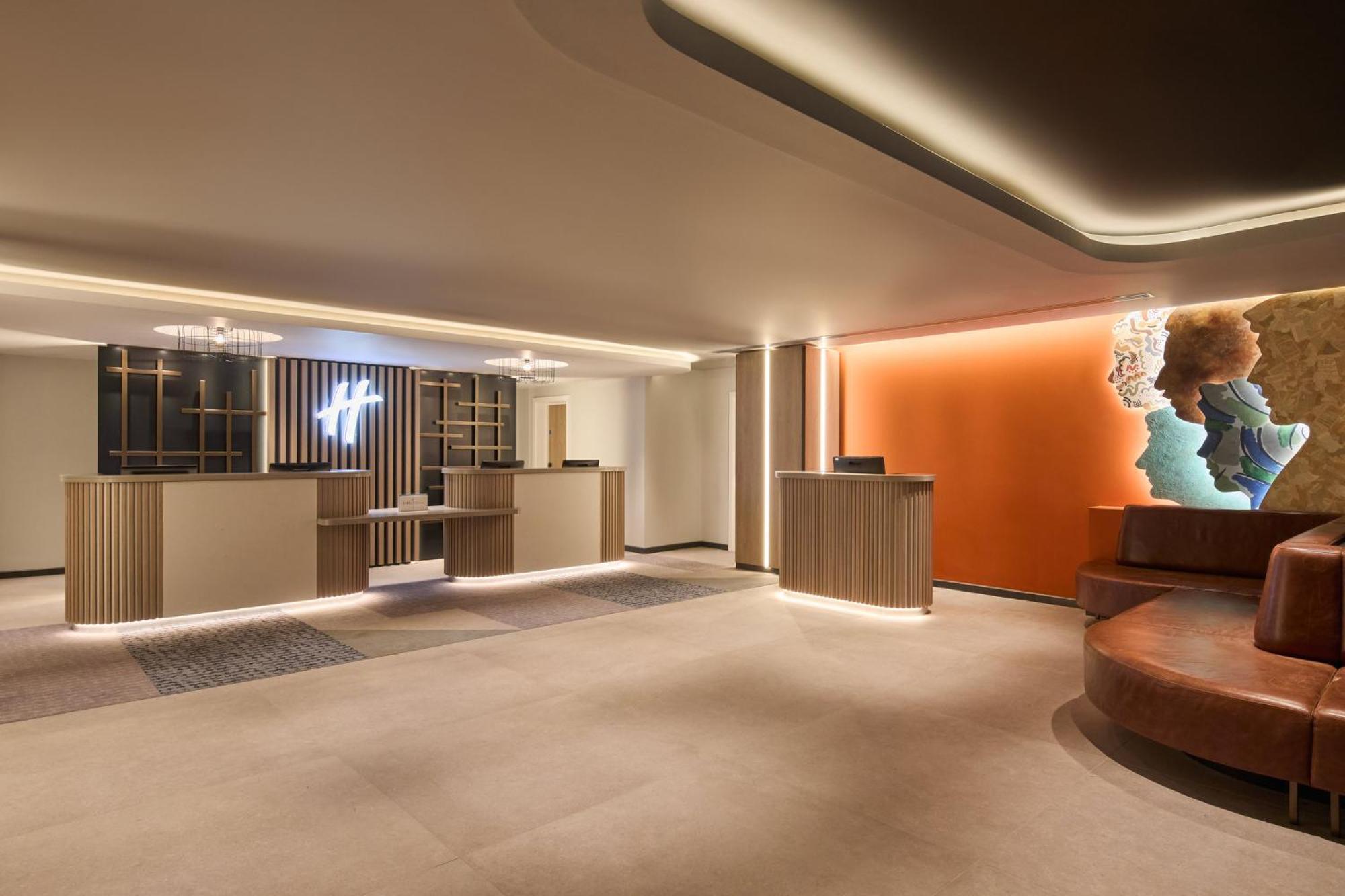 15 Family-Friendly Hotels In Central London Worth Booking