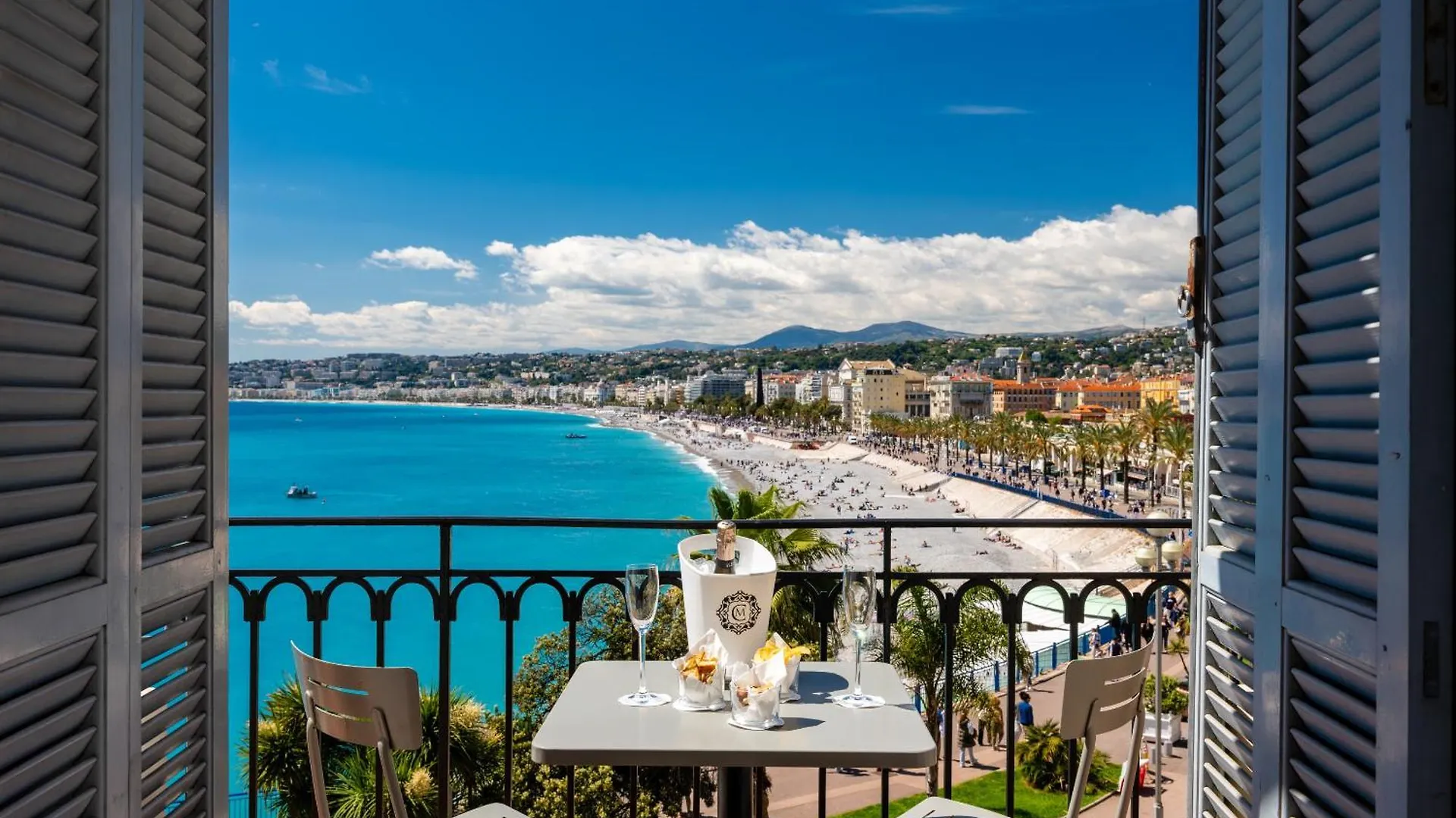 2 Romantic Hotels on Promenade des Anglais That Deliver
