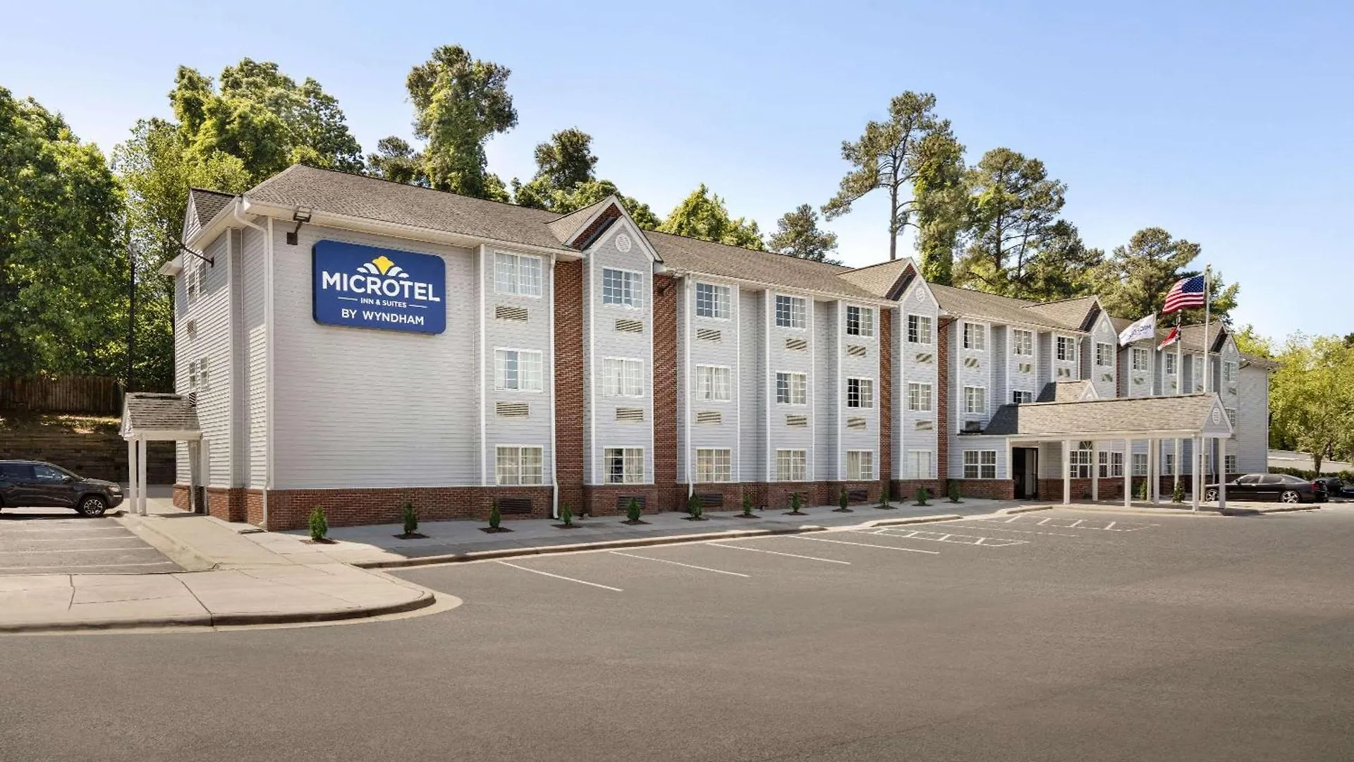 4 Smart Business Hotels Near Wake Medical Center Raleigh