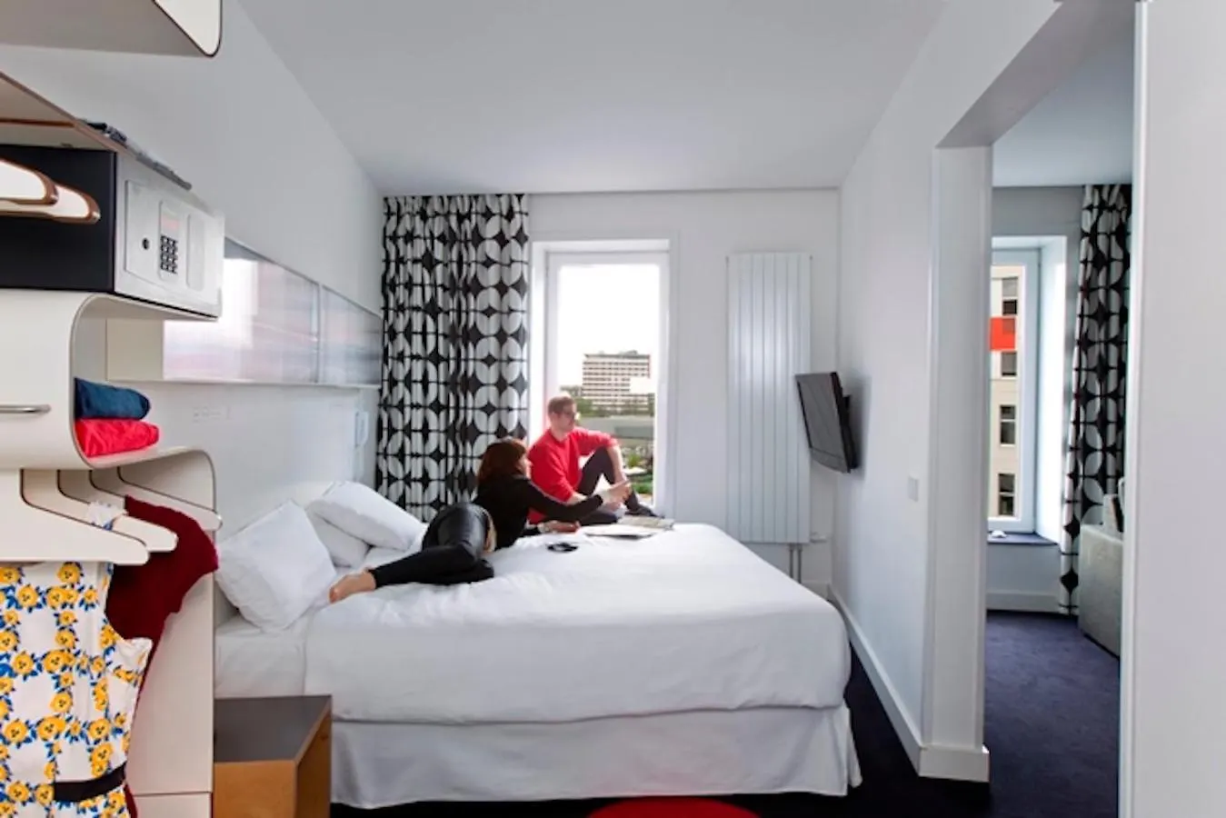 Where to Stay in Mitte: 2 Central Berlin Hotels Compared