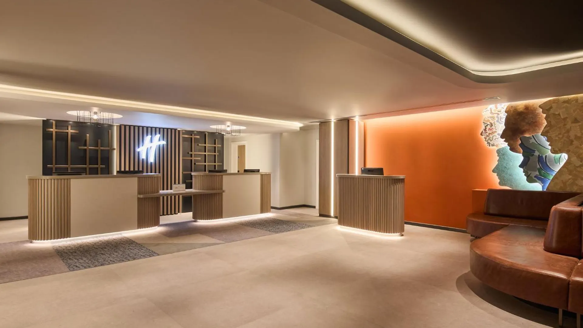 15 Family-Friendly Hotels In Central London Worth Booking
