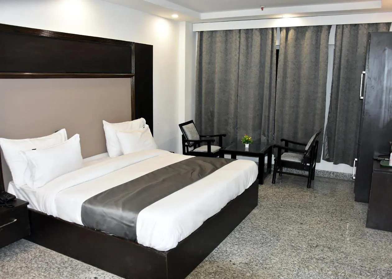 Staying In Central Delhi: 15 Hotels Compared & Ranked