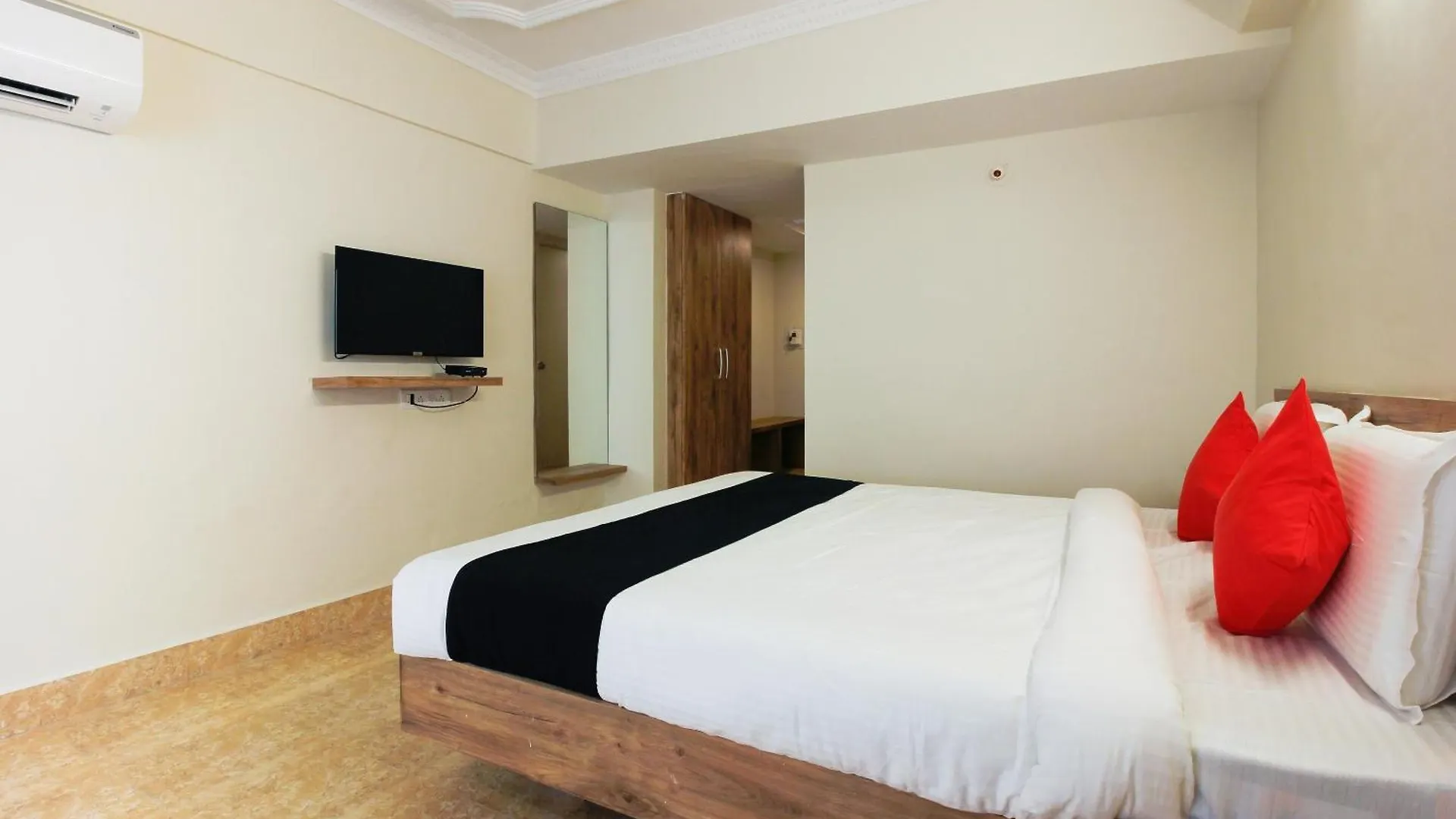 11 OYO Hotels Near Shri Jagannath Temple for Easy Hyderabad Access