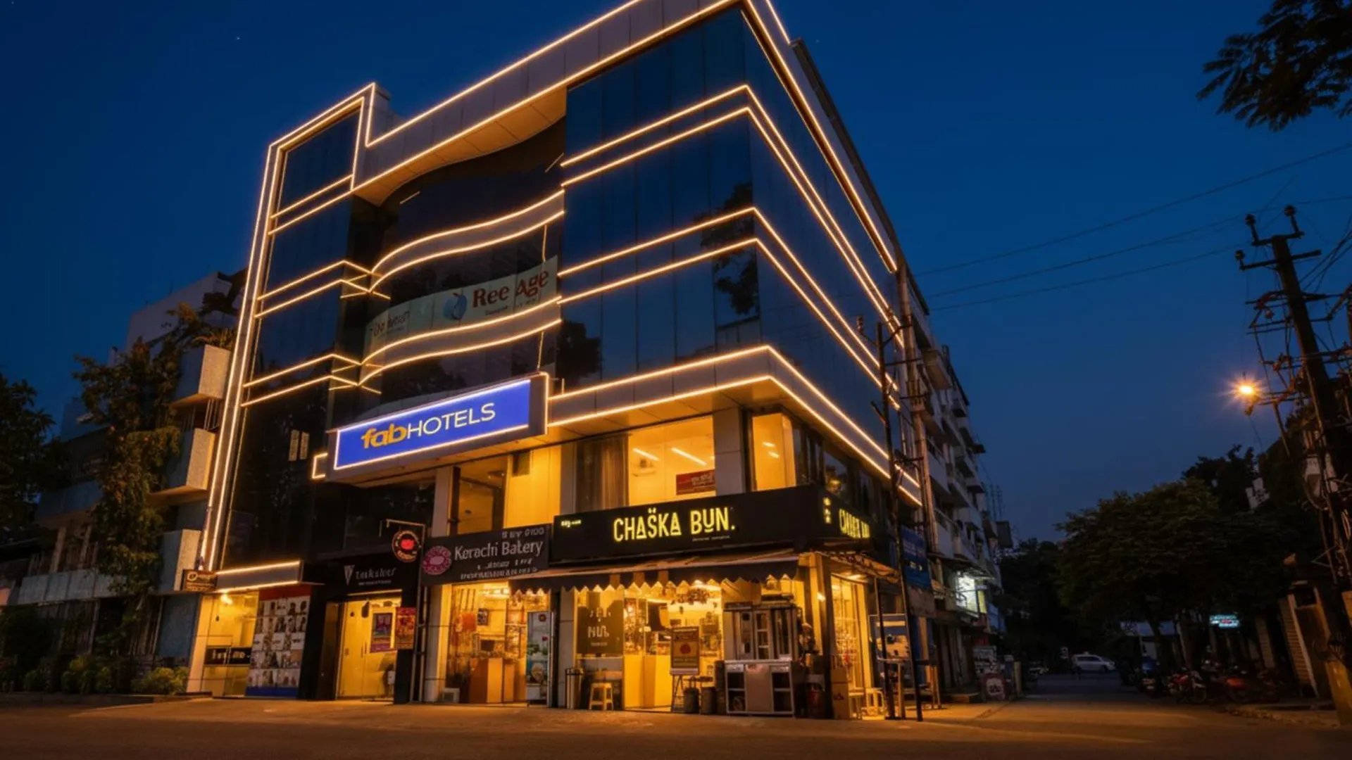 10 Smart FabHotels Near Ragigudda Anjaneya Temple Worth Booking