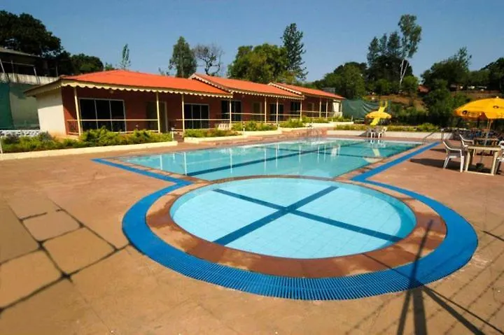 6 Family Hotels Worth Booking Near Elphinstone Point