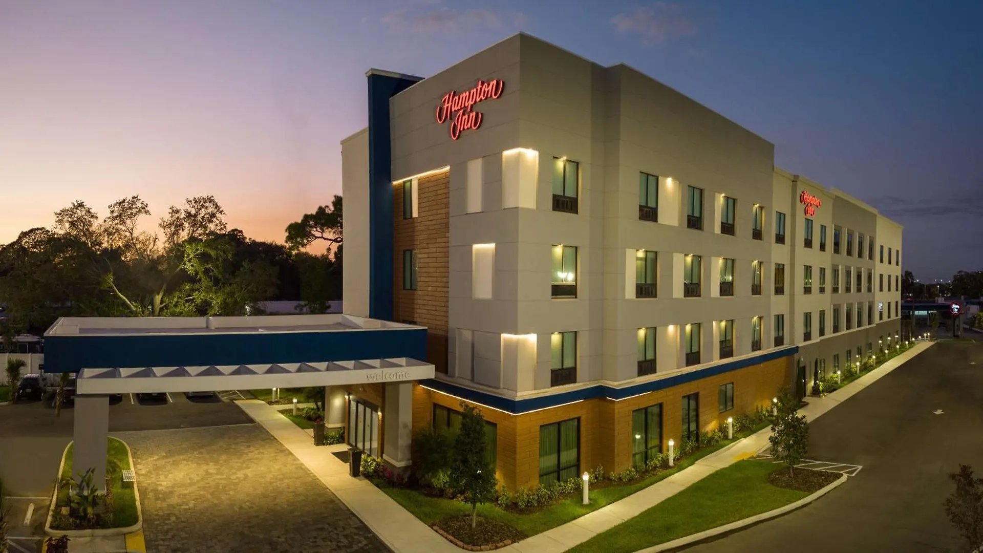 4 Hotels Near Edward White Hospital for Easy St. Pete Access