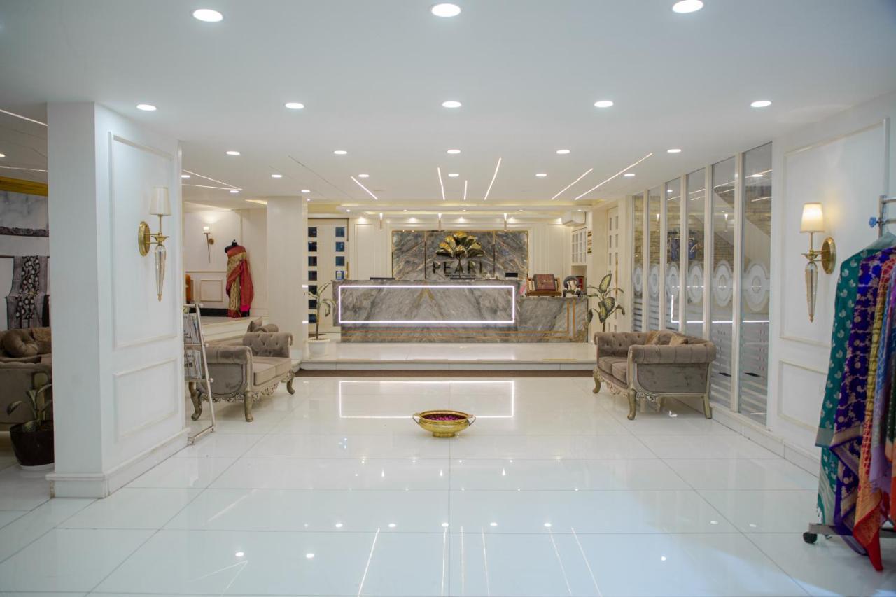 6 Top-Rated 4-Star Hotels Close to Manikarnika Ghat