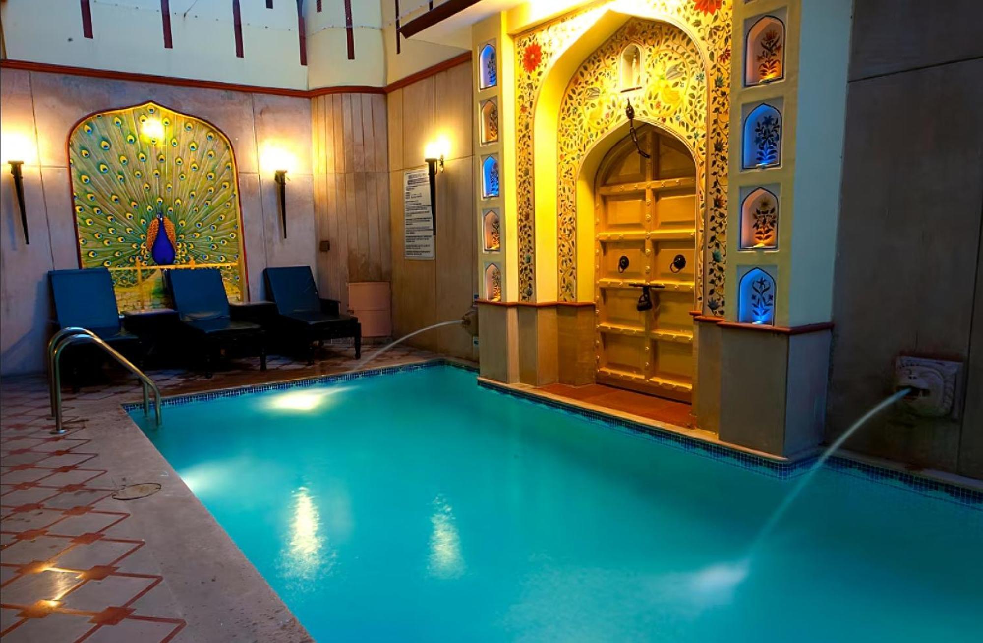Staying In Bani Park: 5 Romantic Hotels Compared