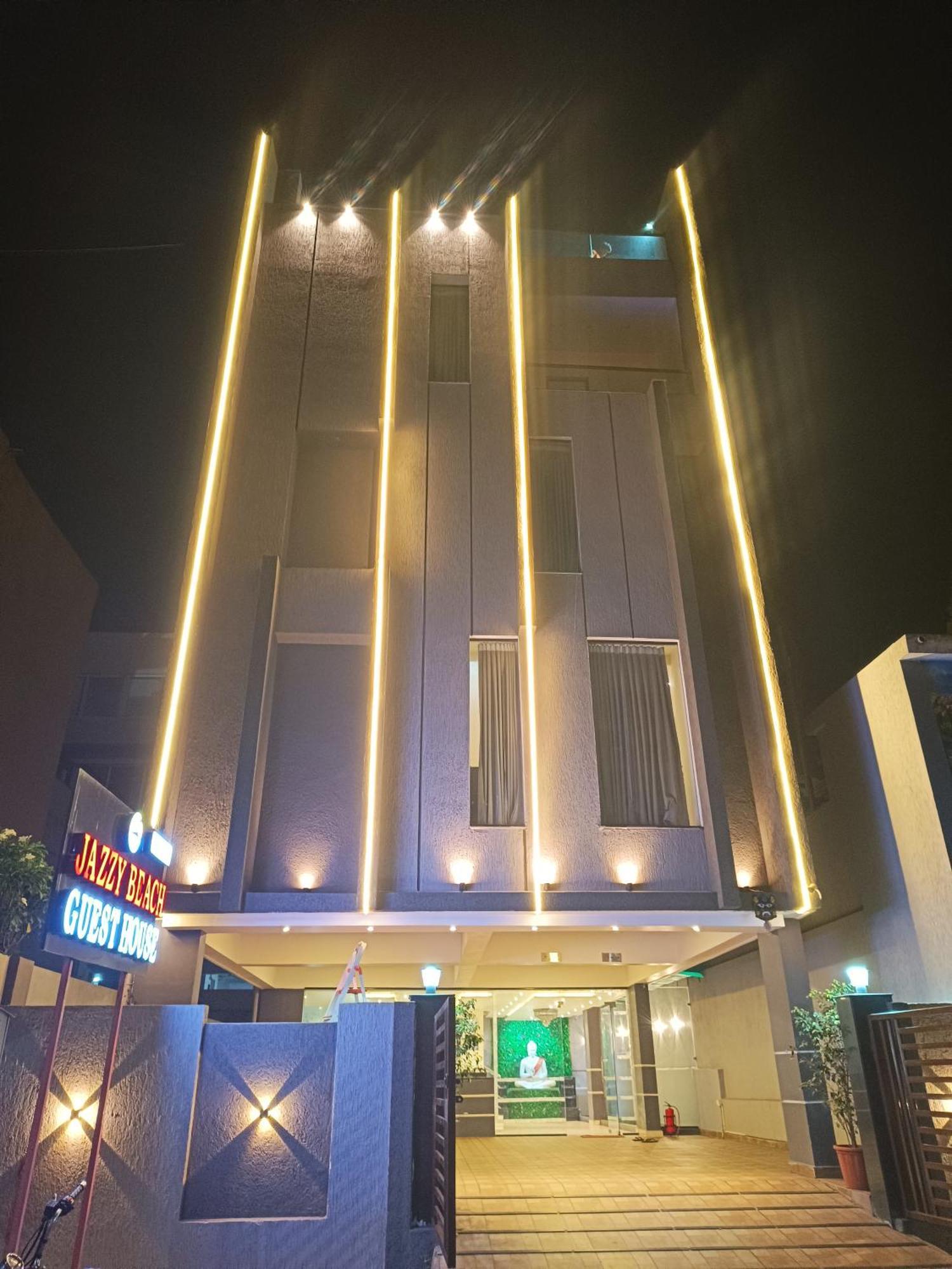 5 Top-Rated 3-Star Hotels Close to Ramkrishna Beach