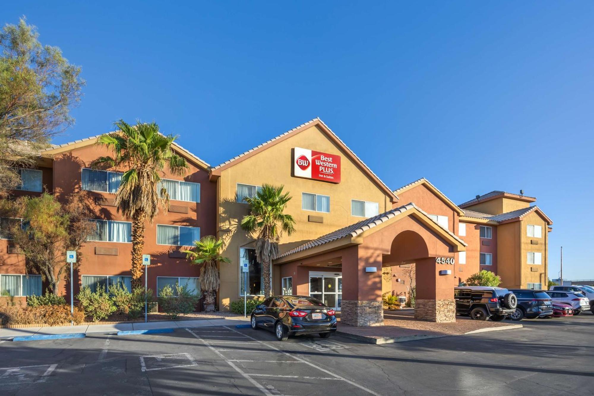 Staying Near Discovery Children's Museum: 4 Budget Hotels Compared