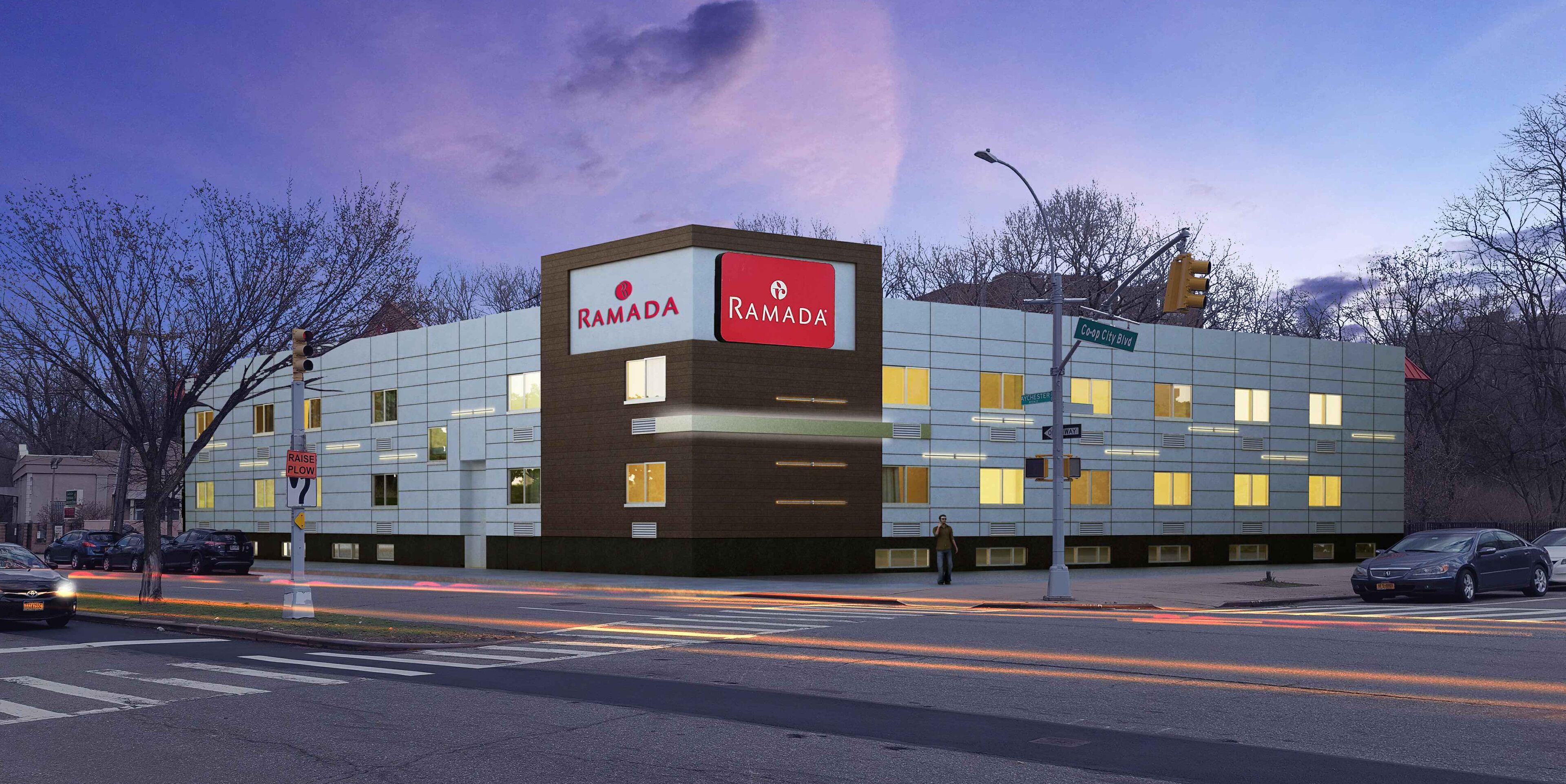 4 Business Hotels Close to Woodlawn Cemetery, New York