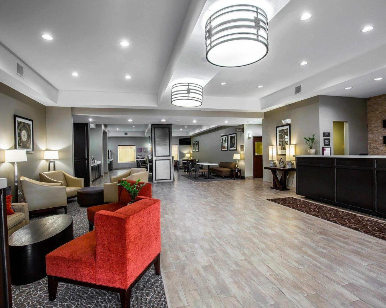 4 Top-Rated 3-Star Hotels in FM 1960, Houston