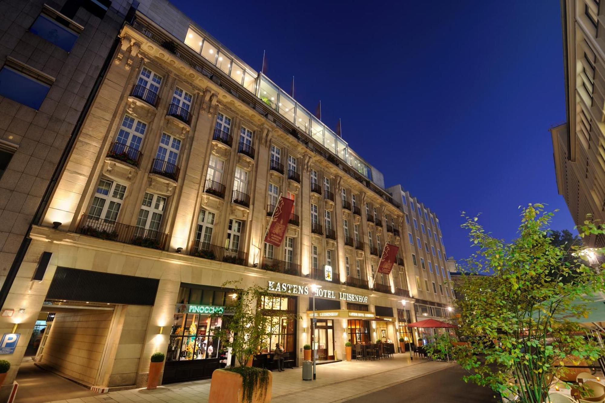 4 Resort-Style Hotels Close to Gänselieselbrunnen, Hannover