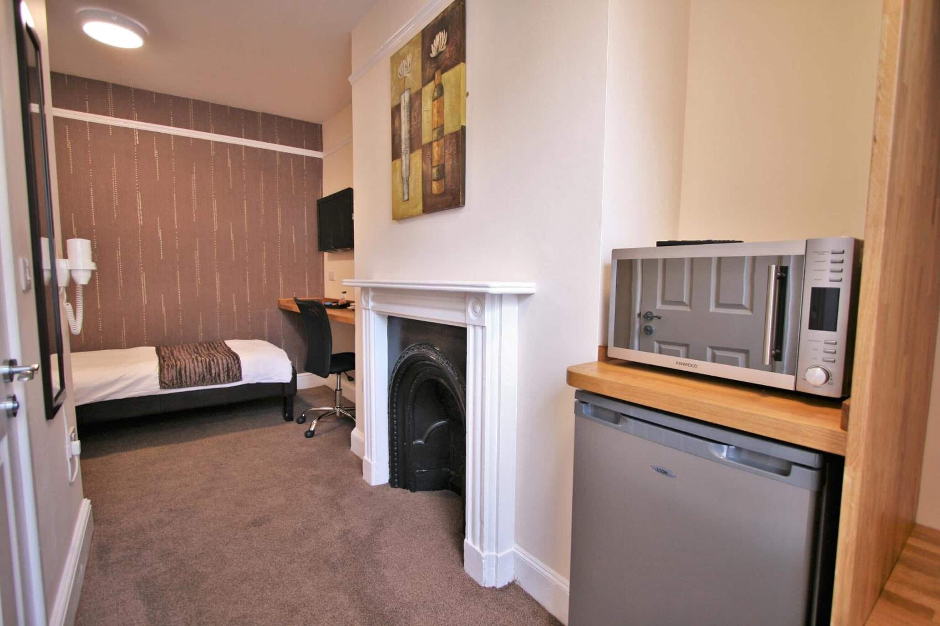 4 Smart Central Hotels Near Crickley Hill Worth Booking