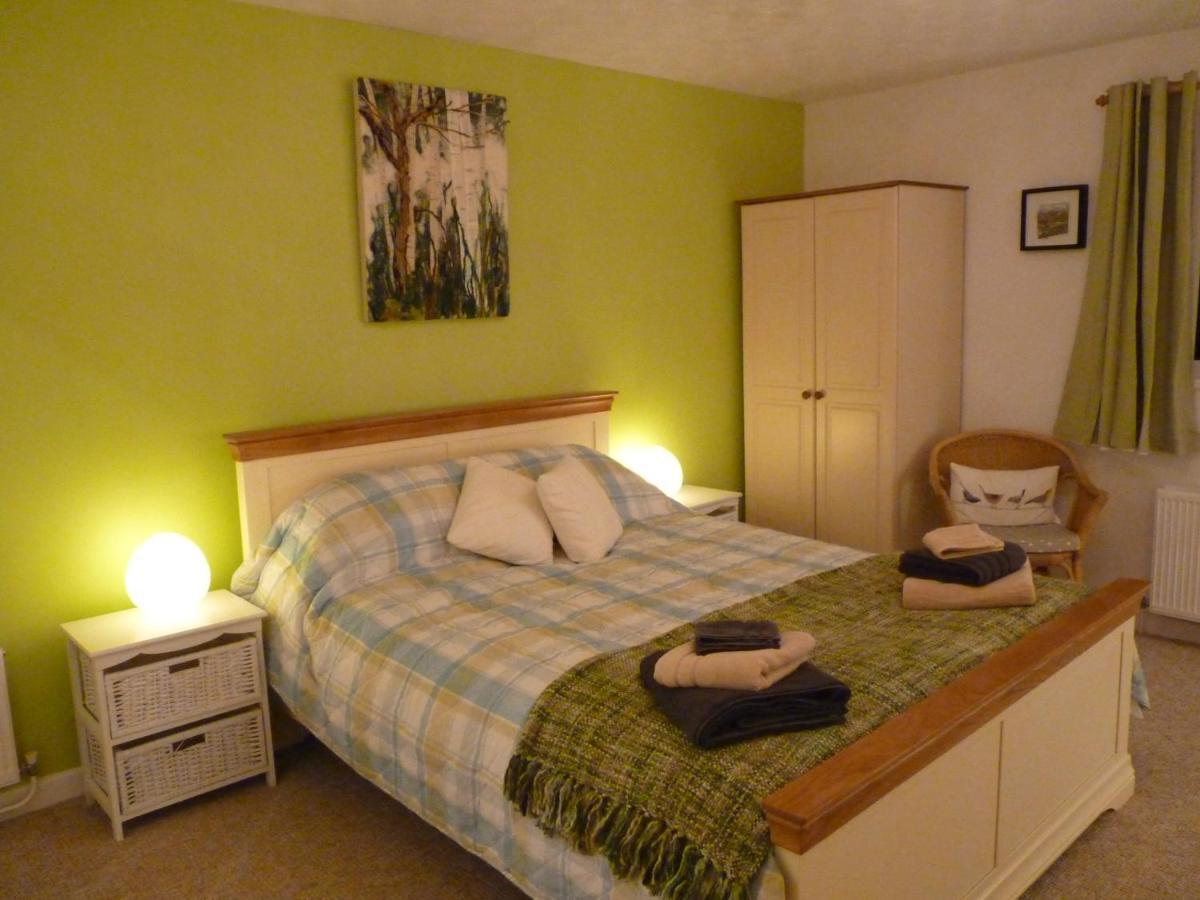 Where to Stay Near Elliott Gallery: 7 Central Barnstaple Hotels