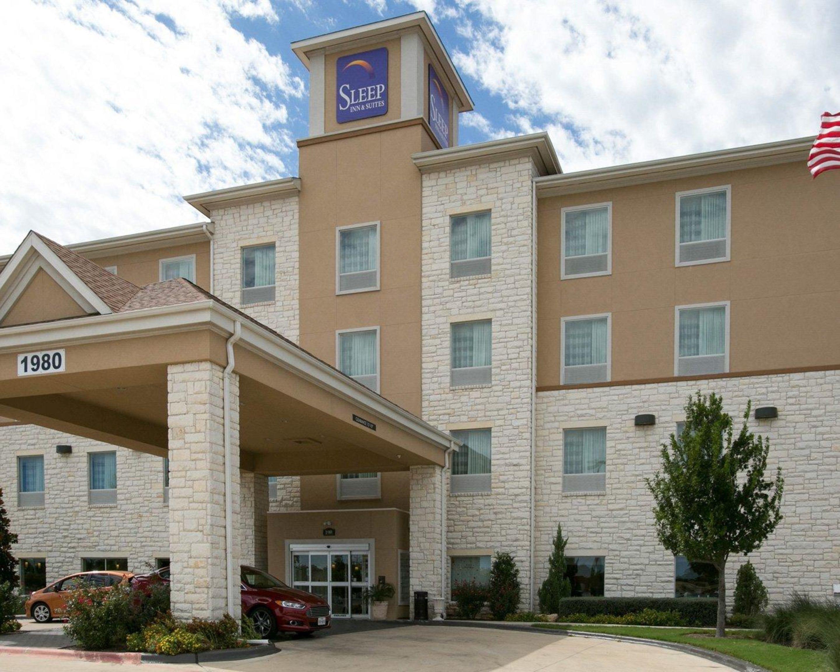 Staying In Greater Austin: 4 Hotels Compared
